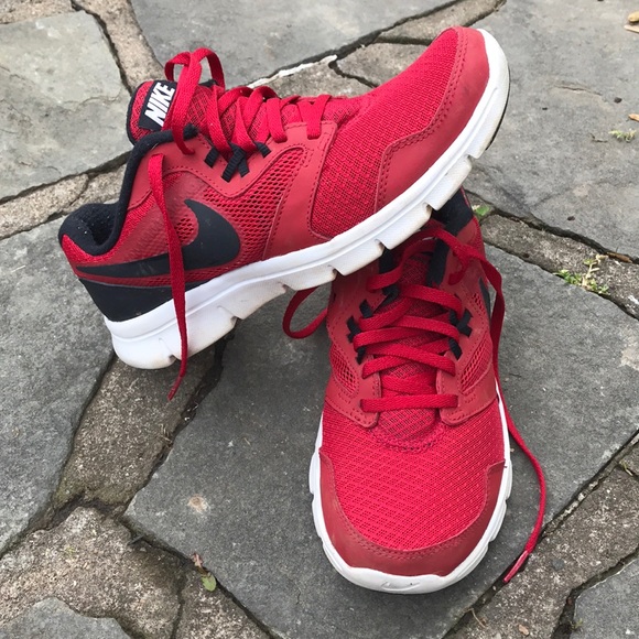 nike flex red and black